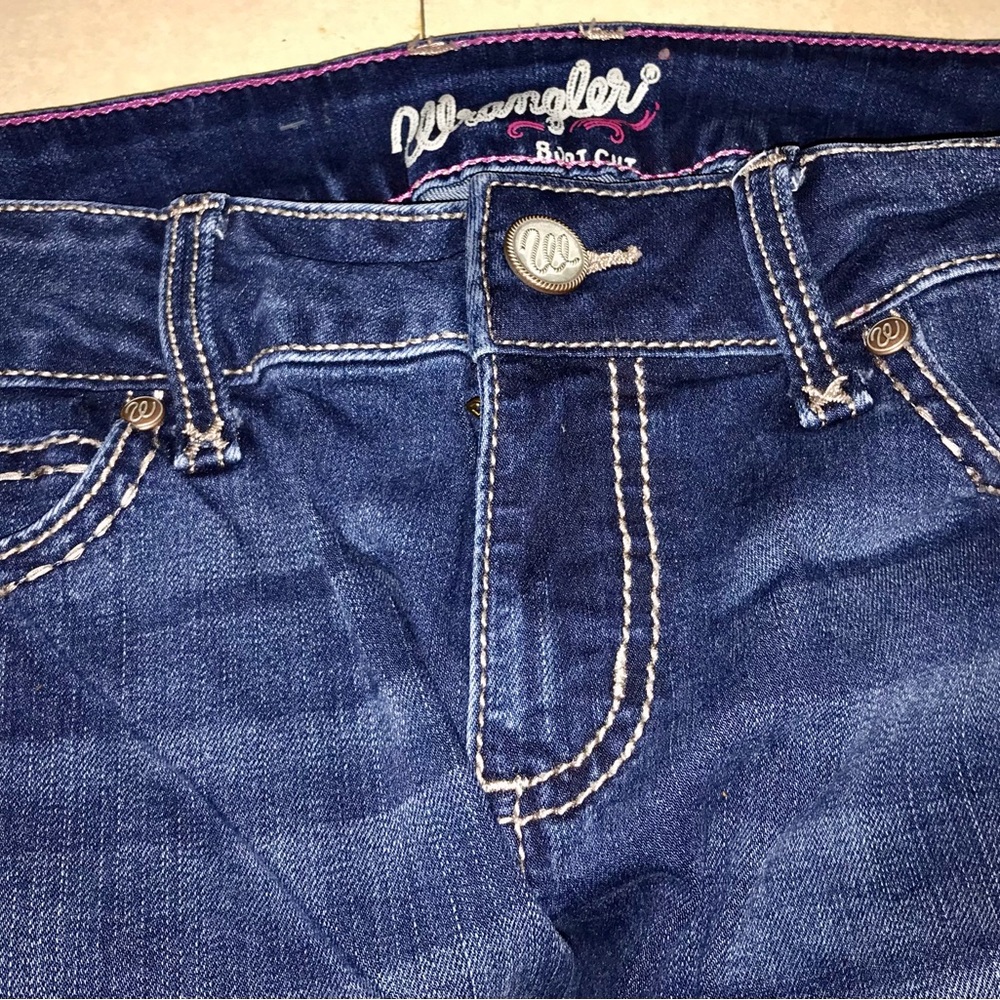 Woman’s Wrangler Boot Cut Jeans 5/6x32